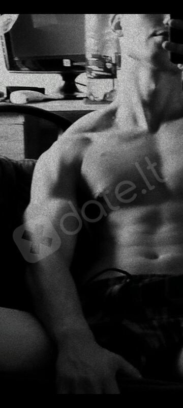 Lukizz4148184