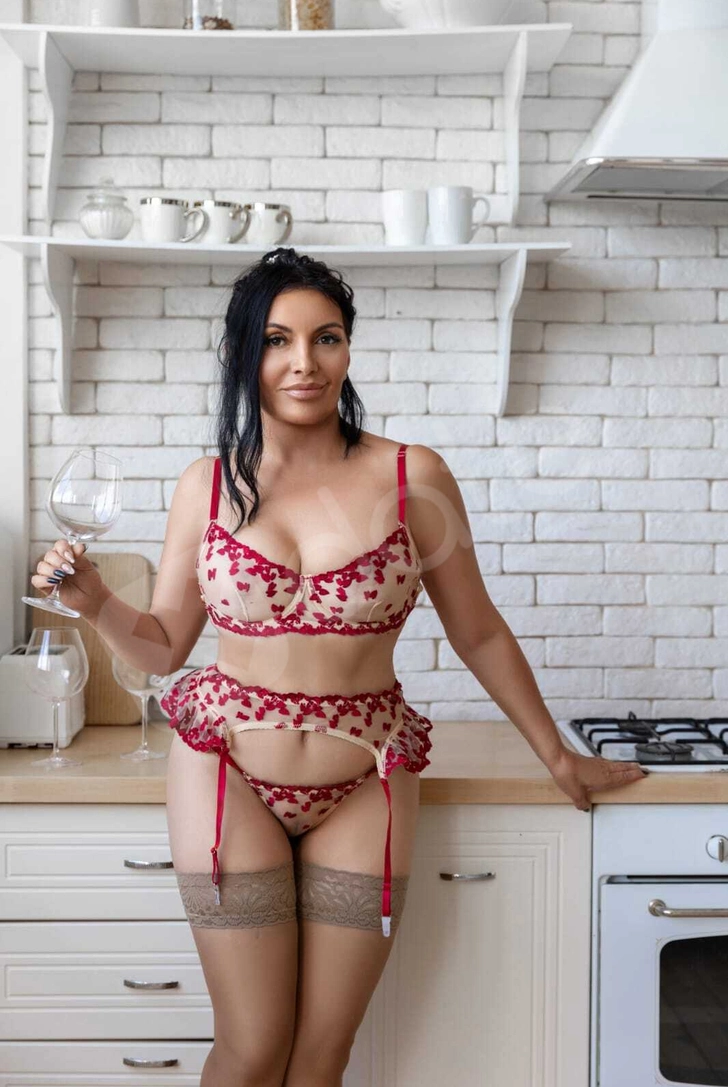 Advertisement (8404477) - Oksana 2