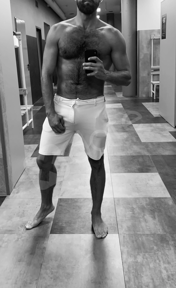 Advertisement (8370186) - TOPmasseur 1