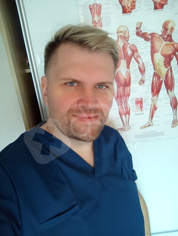 Massagevyrams5943502