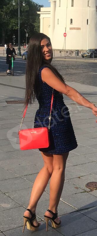 LatinaZarah1901200
