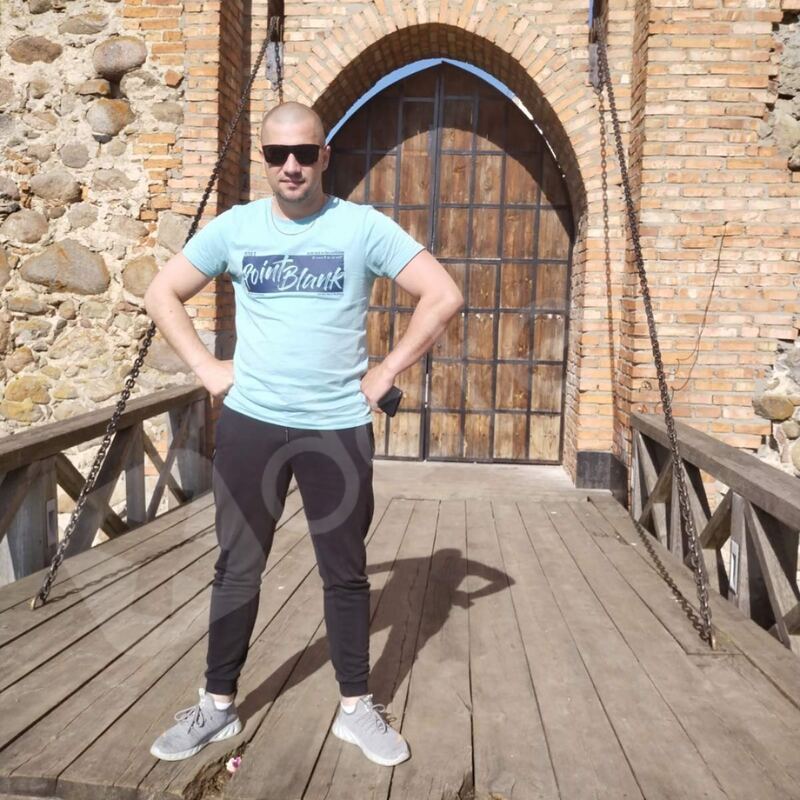 OLEG281828263
