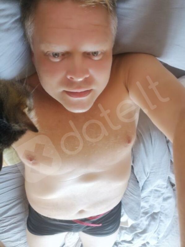 Realrommy1524464