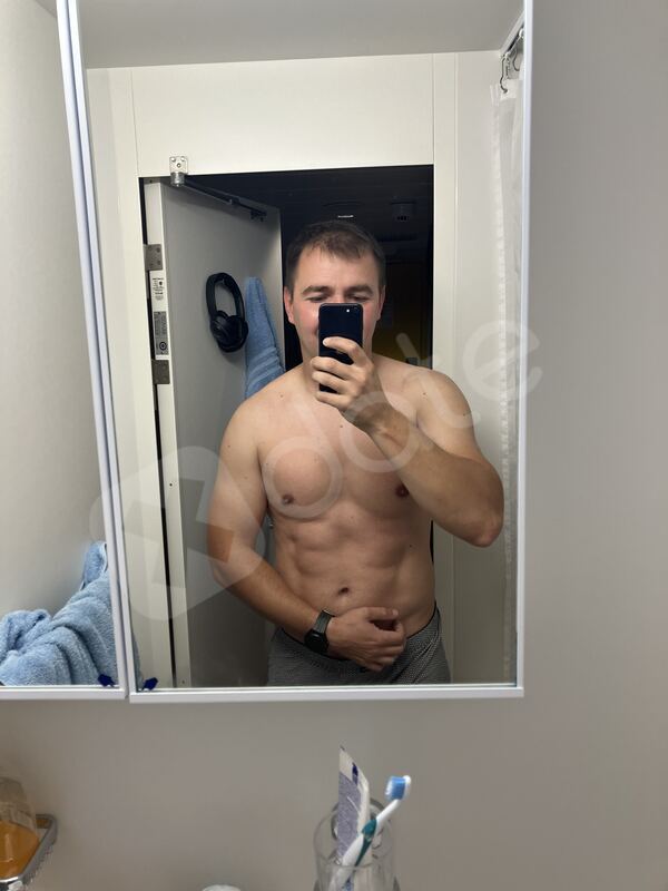 Vakarrr2063518