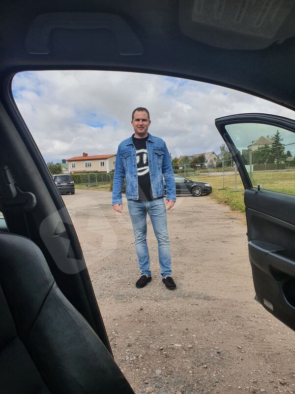 Royallty4215277